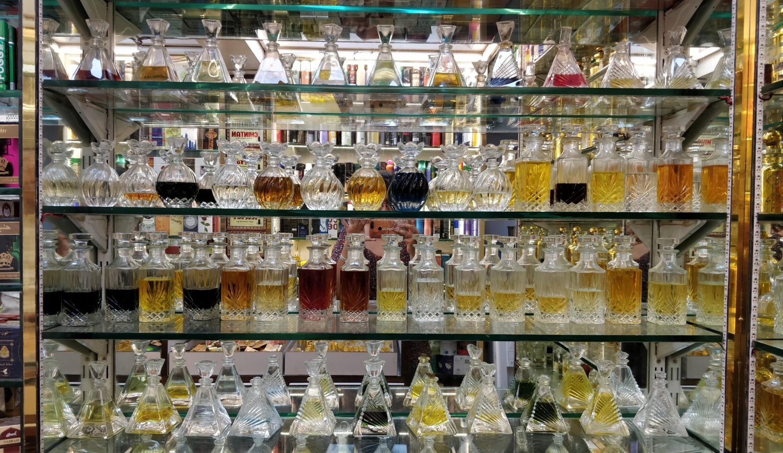 Best perfume shops in Kolkata